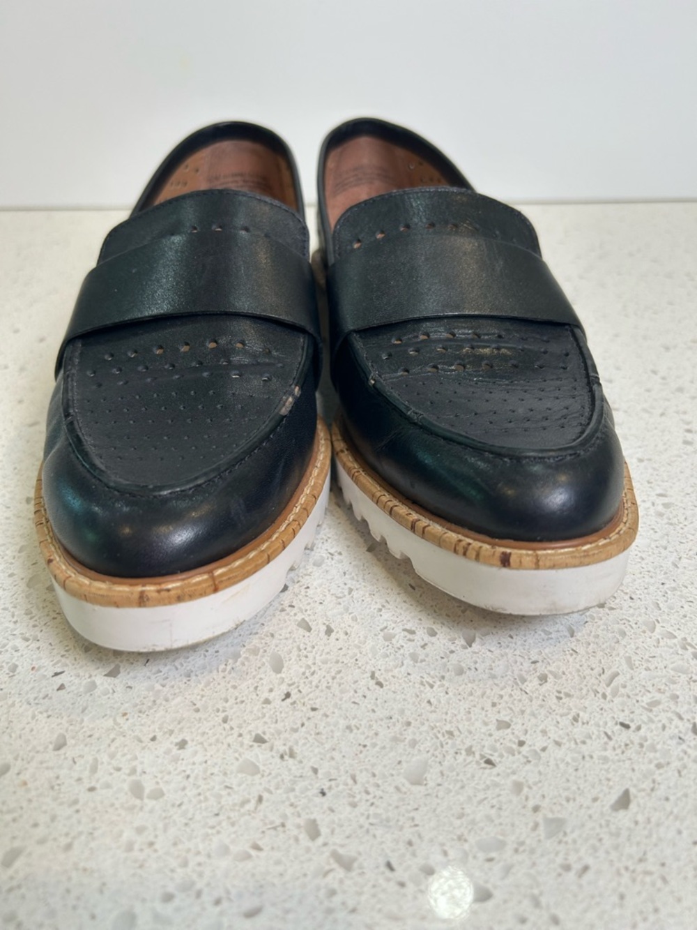 Halogen Emily Leather Perforated Classic  Loafer‎ Size 7.5 - Picture 4 of 9